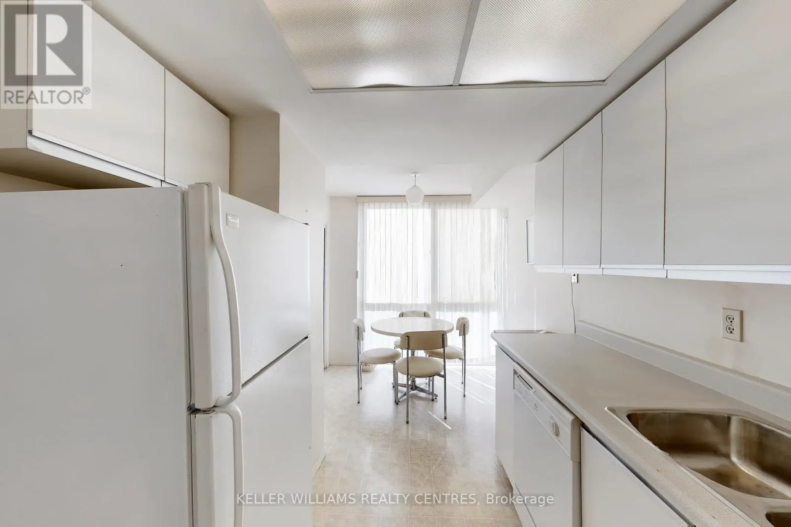 1208 - 10 MARKBROOK LANE