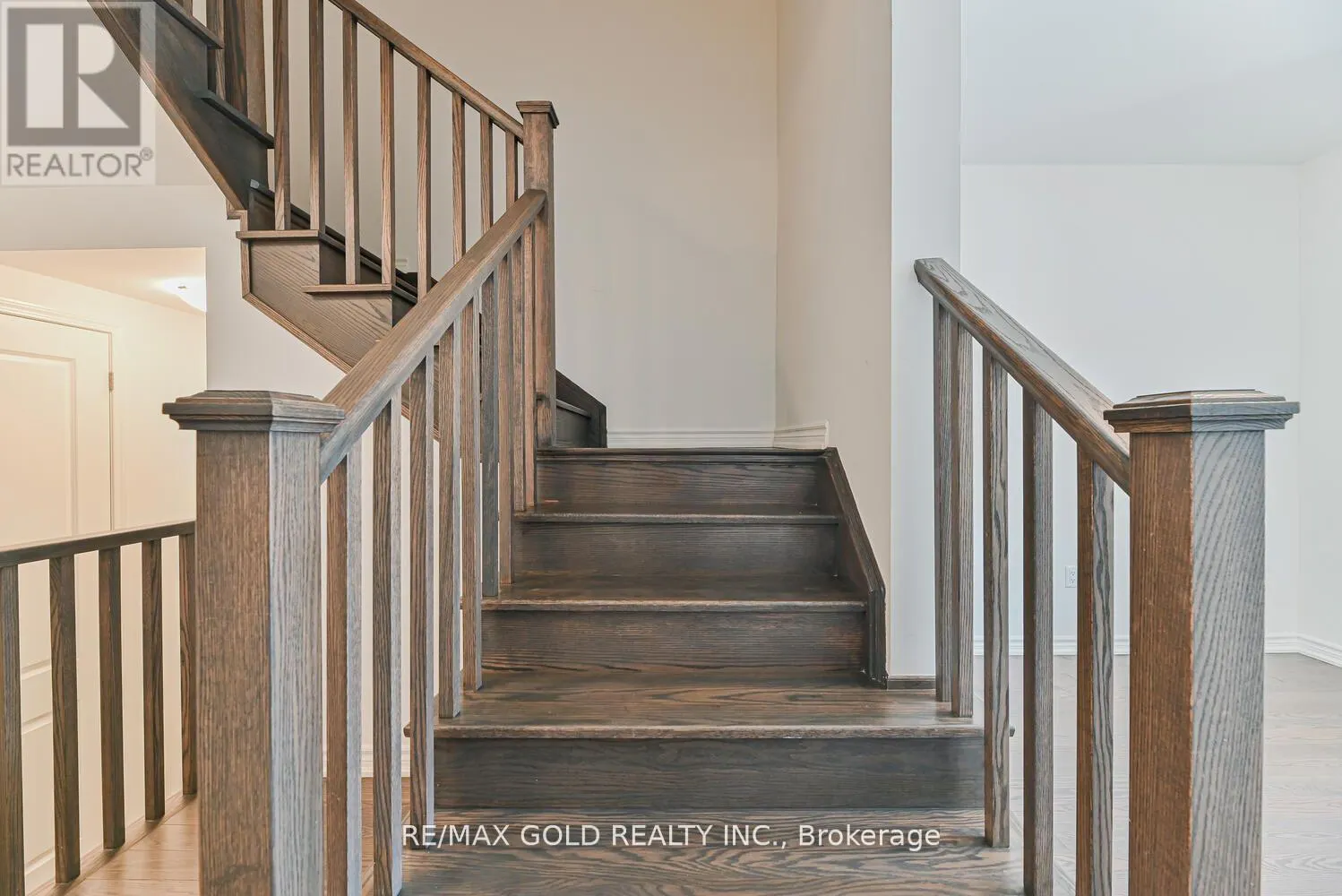 84 KEPPEL CIRCLE