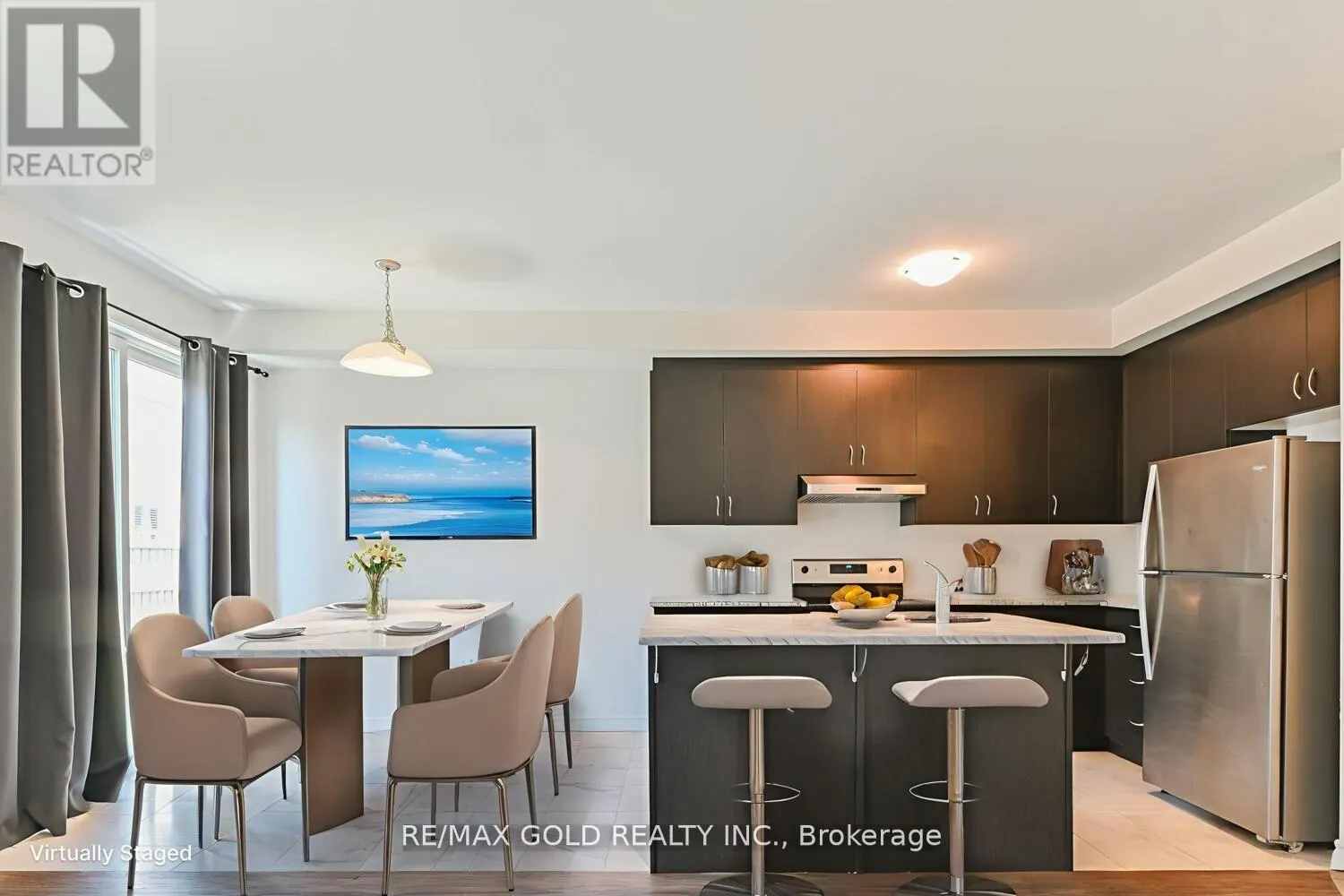 84 KEPPEL CIRCLE