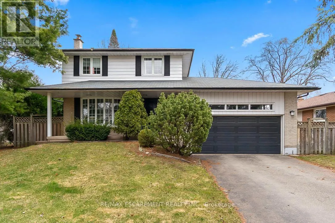 561 WINGROVE CRESCENT