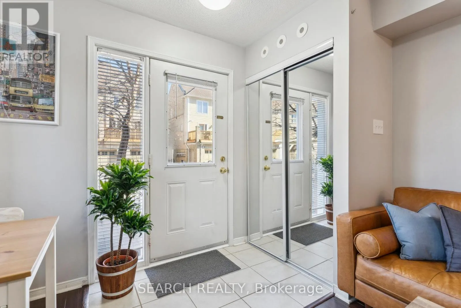 202 - 4975 SOUTHAMPTON DRIVE