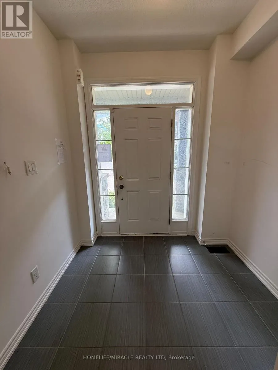 8 POMARINE WAY