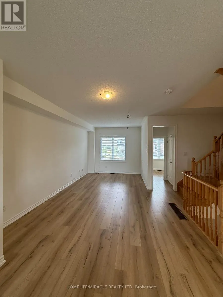 8 POMARINE WAY
