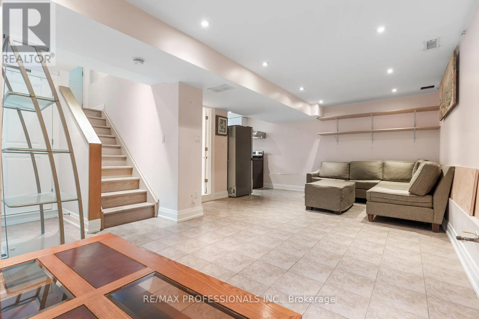 BSMT - 2106 LAWRENCE AVENUE W