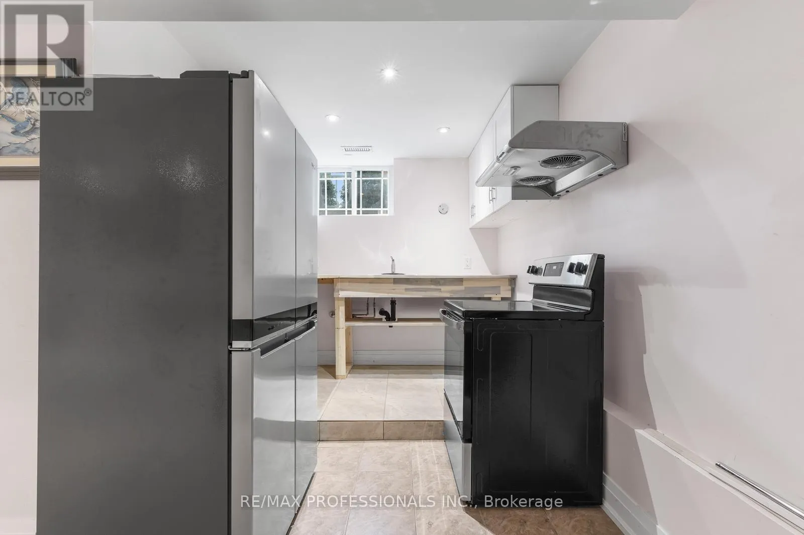 BSMT - 2106 LAWRENCE AVENUE W