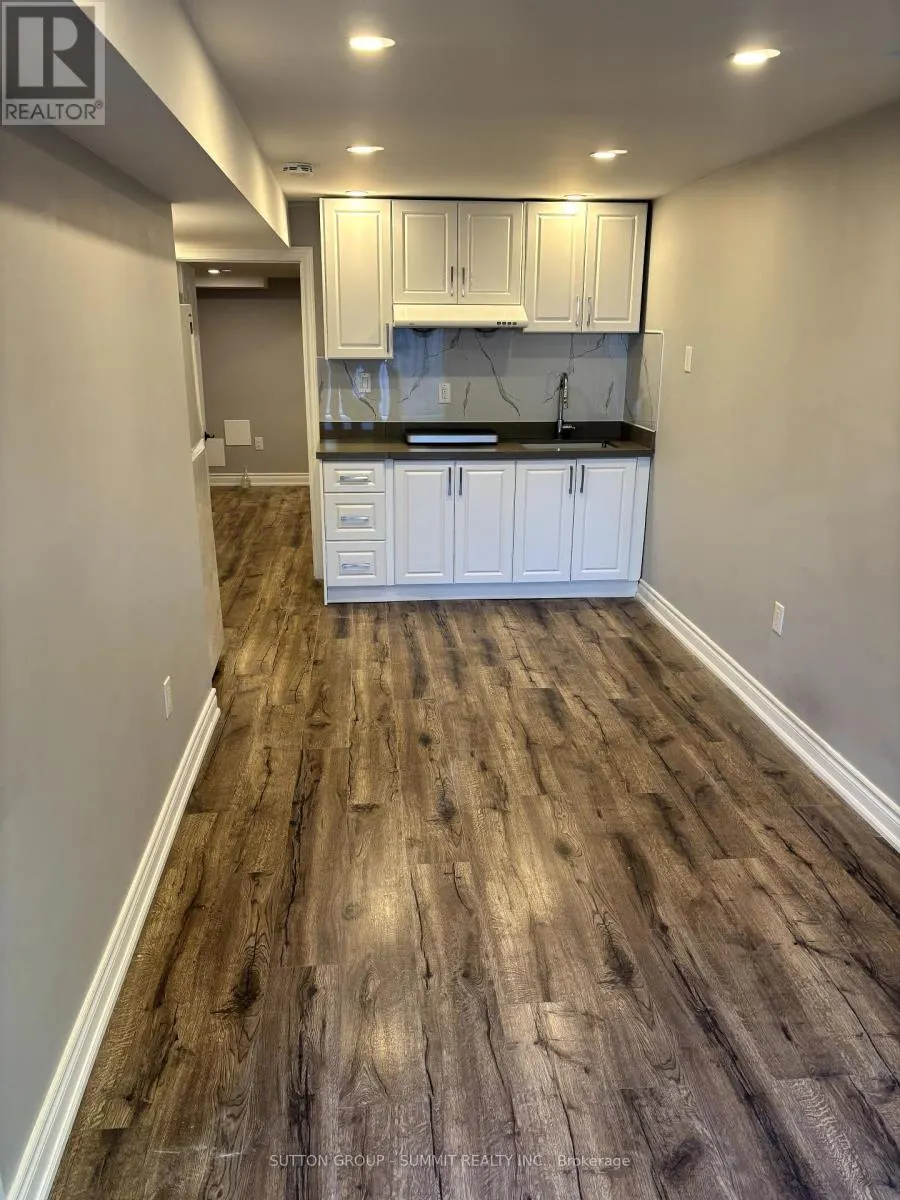 LOWER - 5453 PALMERSTON CRESCENT
