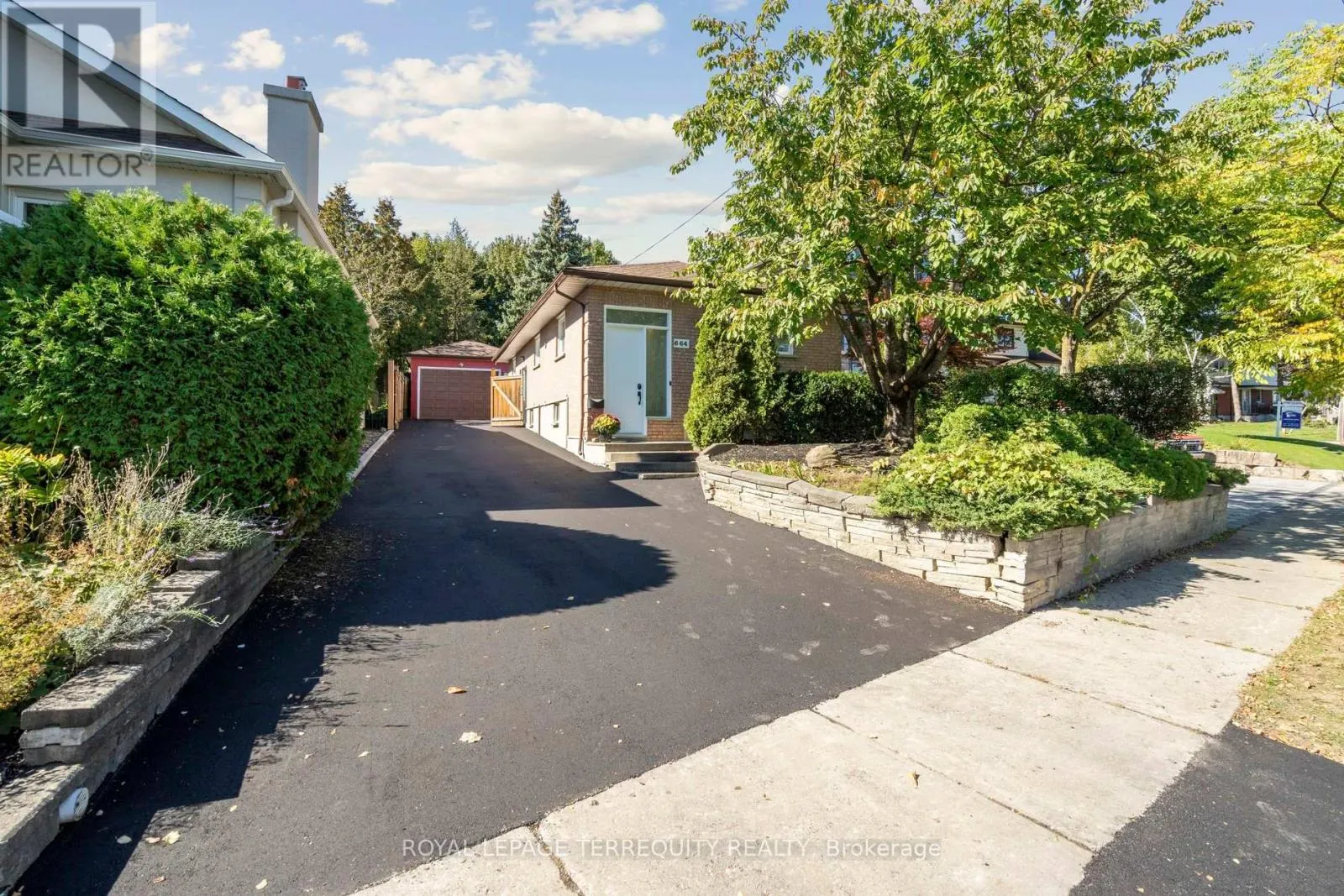 664 SCARLETT AVENUE