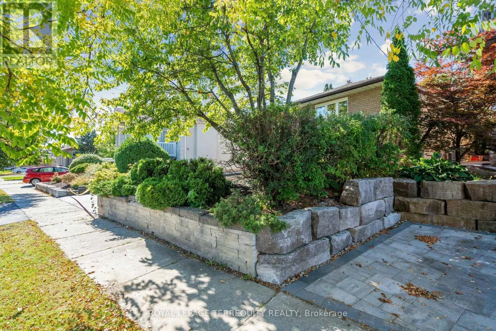 664 SCARLETT AVENUE