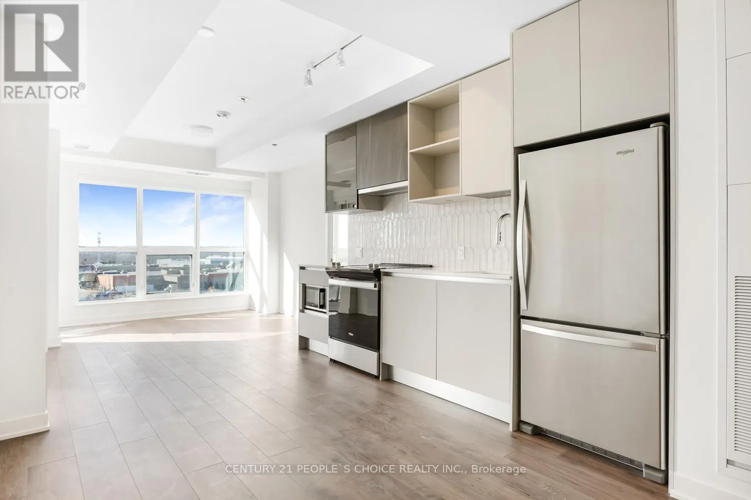 704 - 405 DUNDAS ST. STREET W