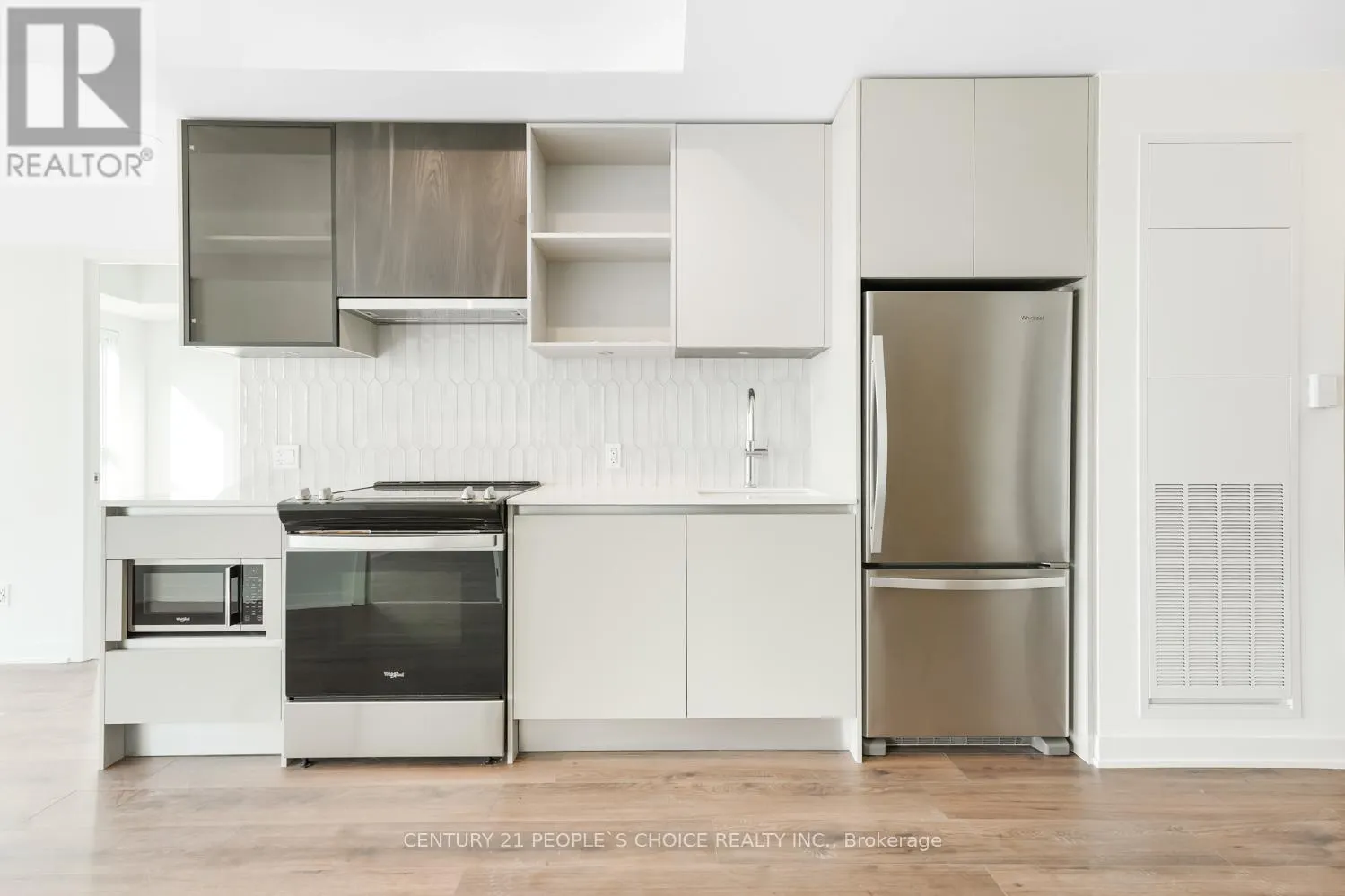 704 - 405 DUNDAS ST. STREET W