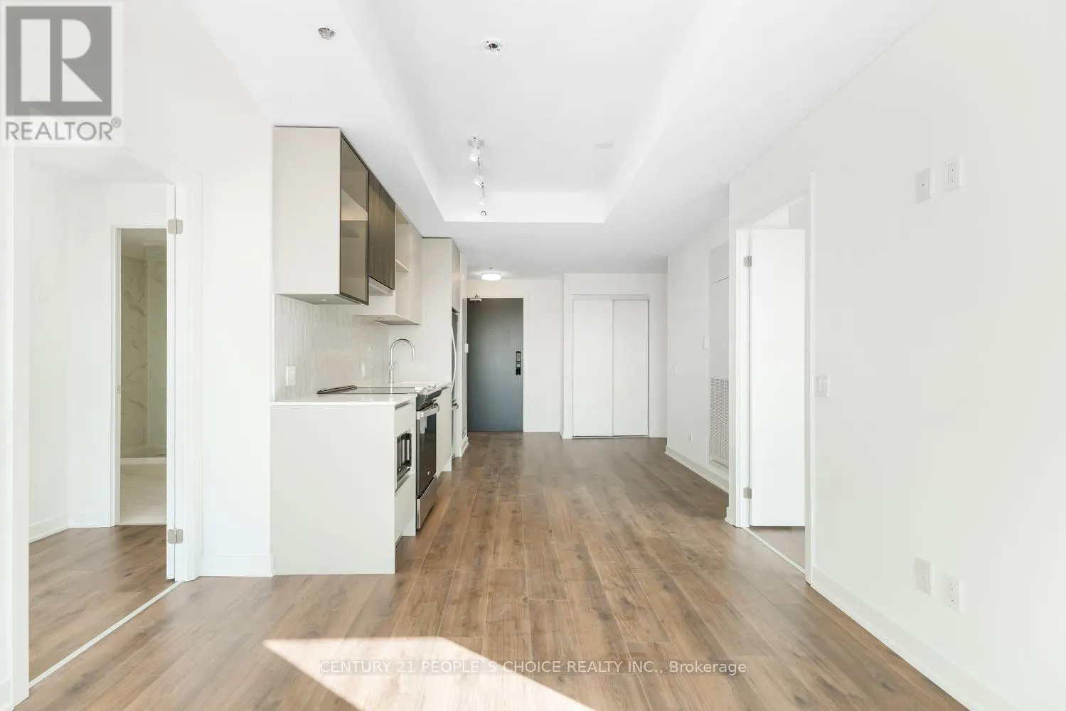 704 - 405 DUNDAS ST. STREET W