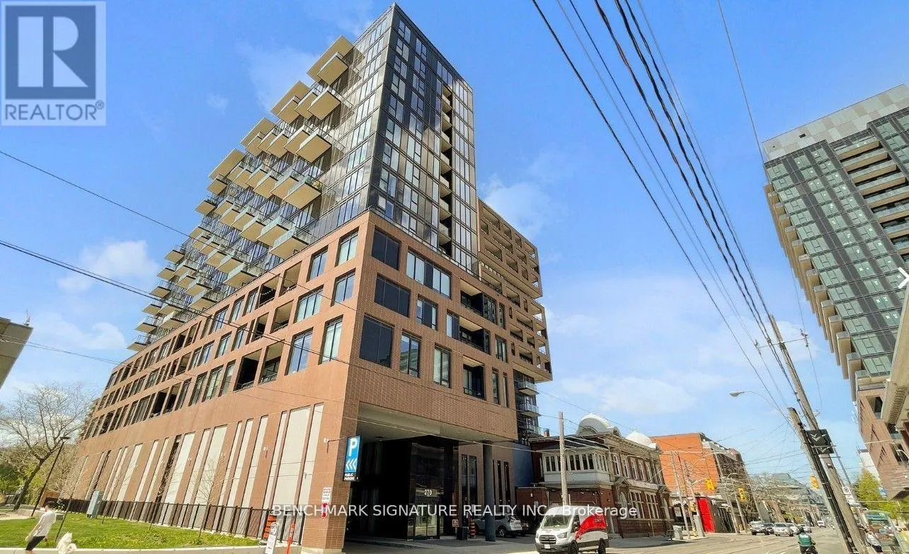 814 - 270 DUFFERIN STREET