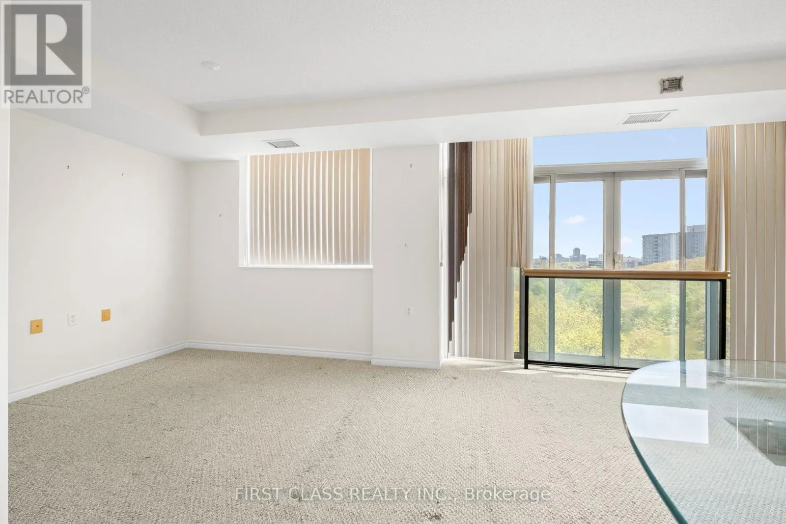 905 - 200 BURNHAMTHORPE ROAD E