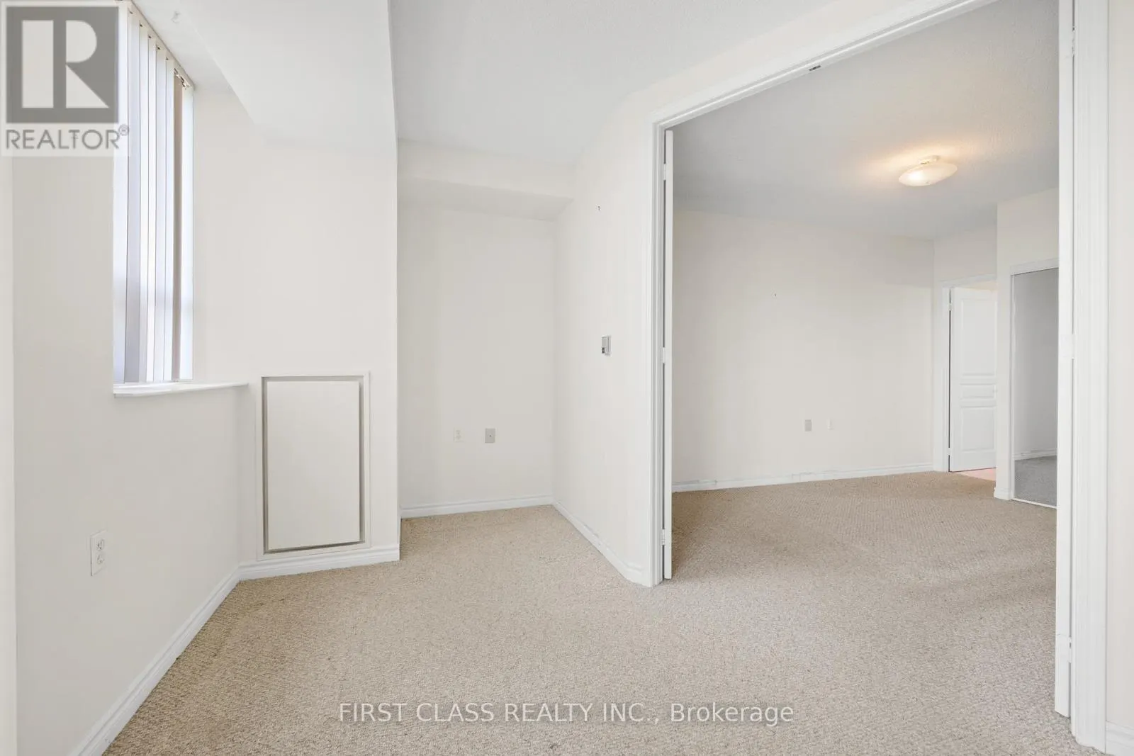 905 - 200 BURNHAMTHORPE ROAD E