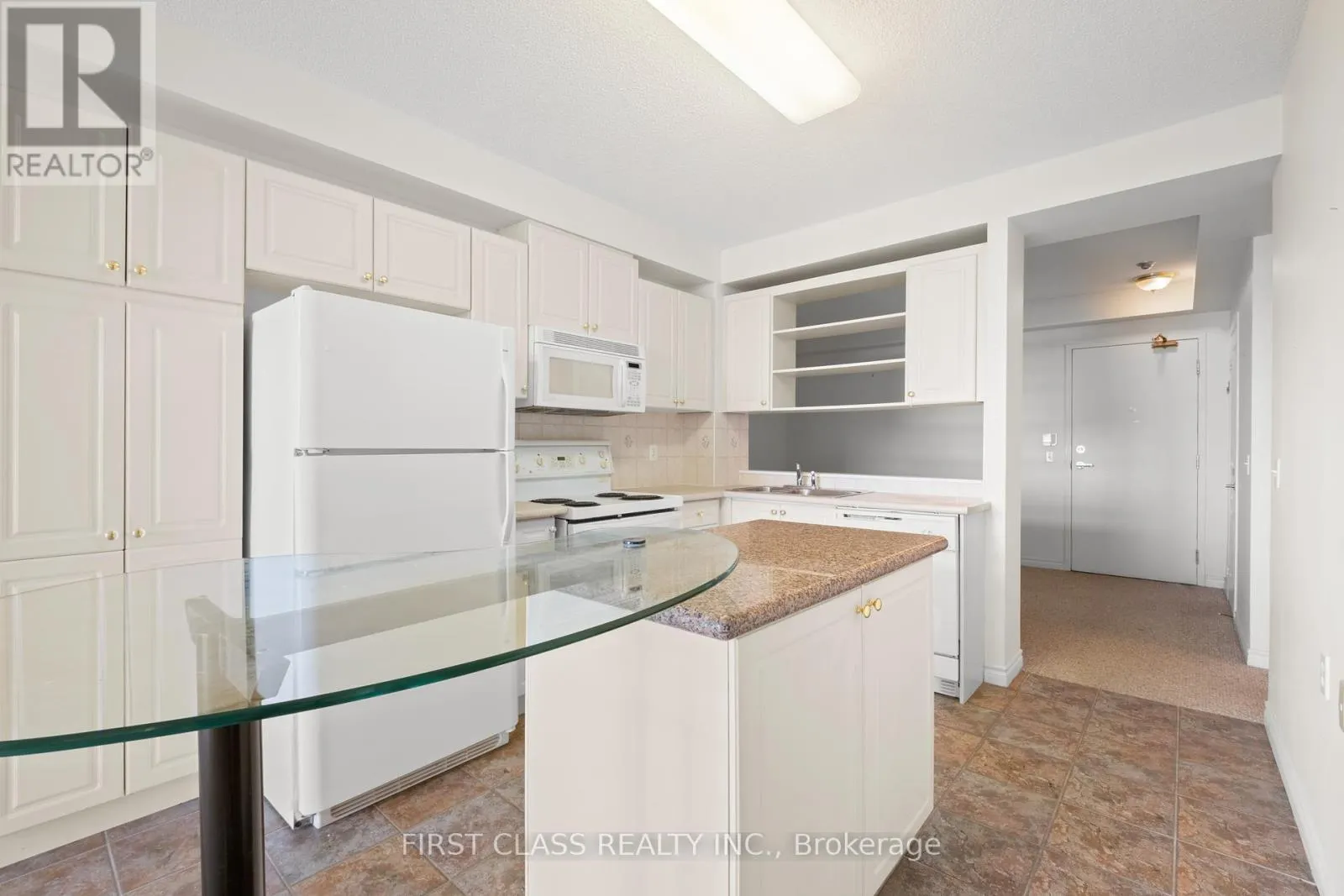 905 - 200 BURNHAMTHORPE ROAD E
