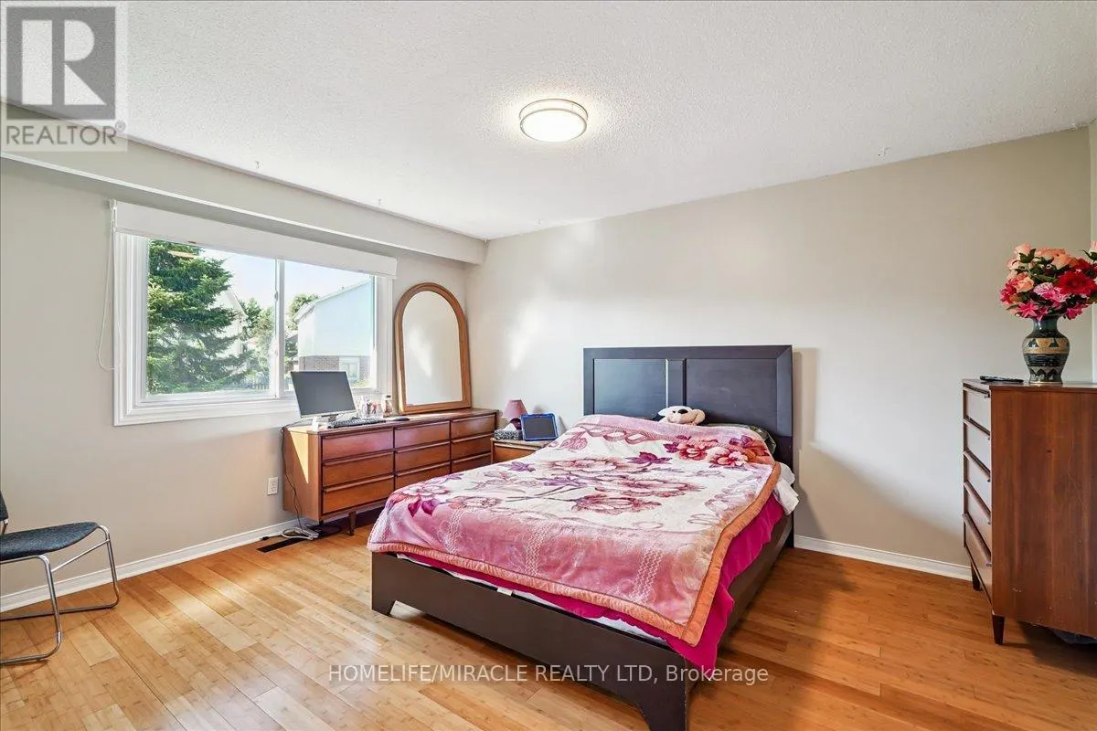 110 BLACKTHORN LANE
