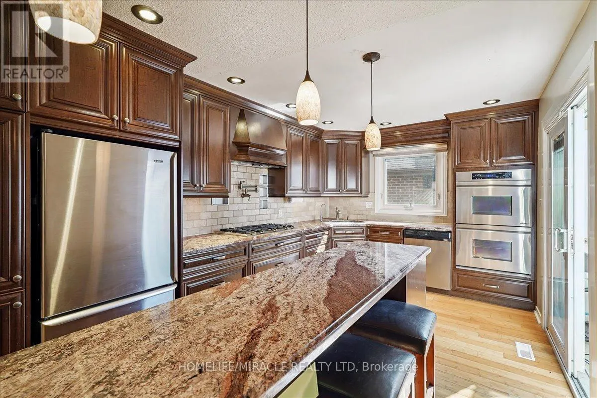 110 BLACKTHORN LANE