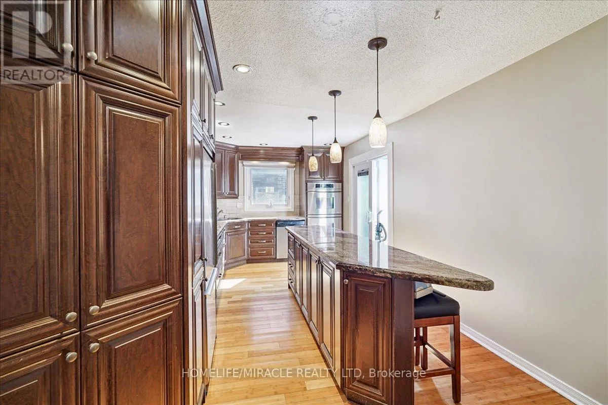 110 BLACKTHORN LANE