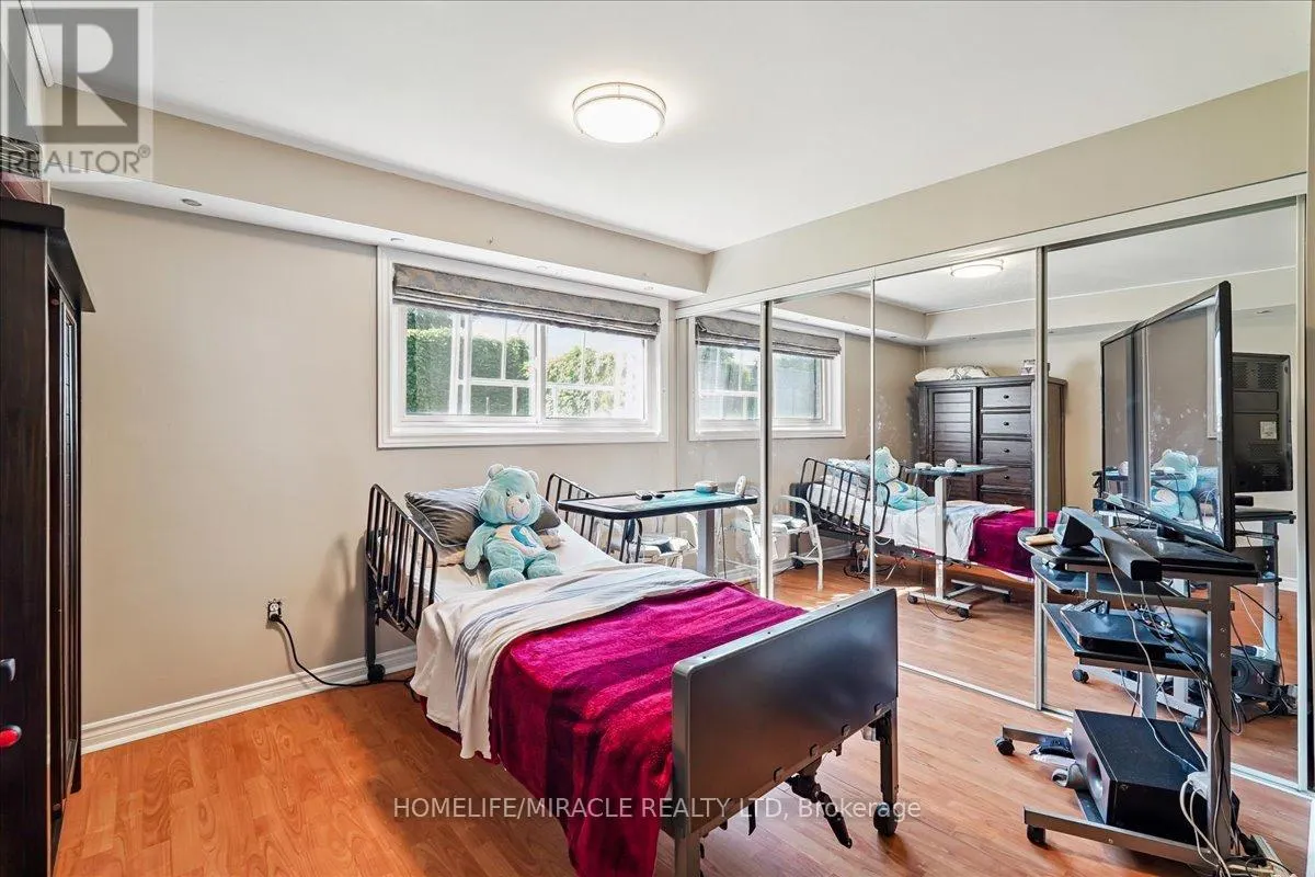 110 BLACKTHORN LANE
