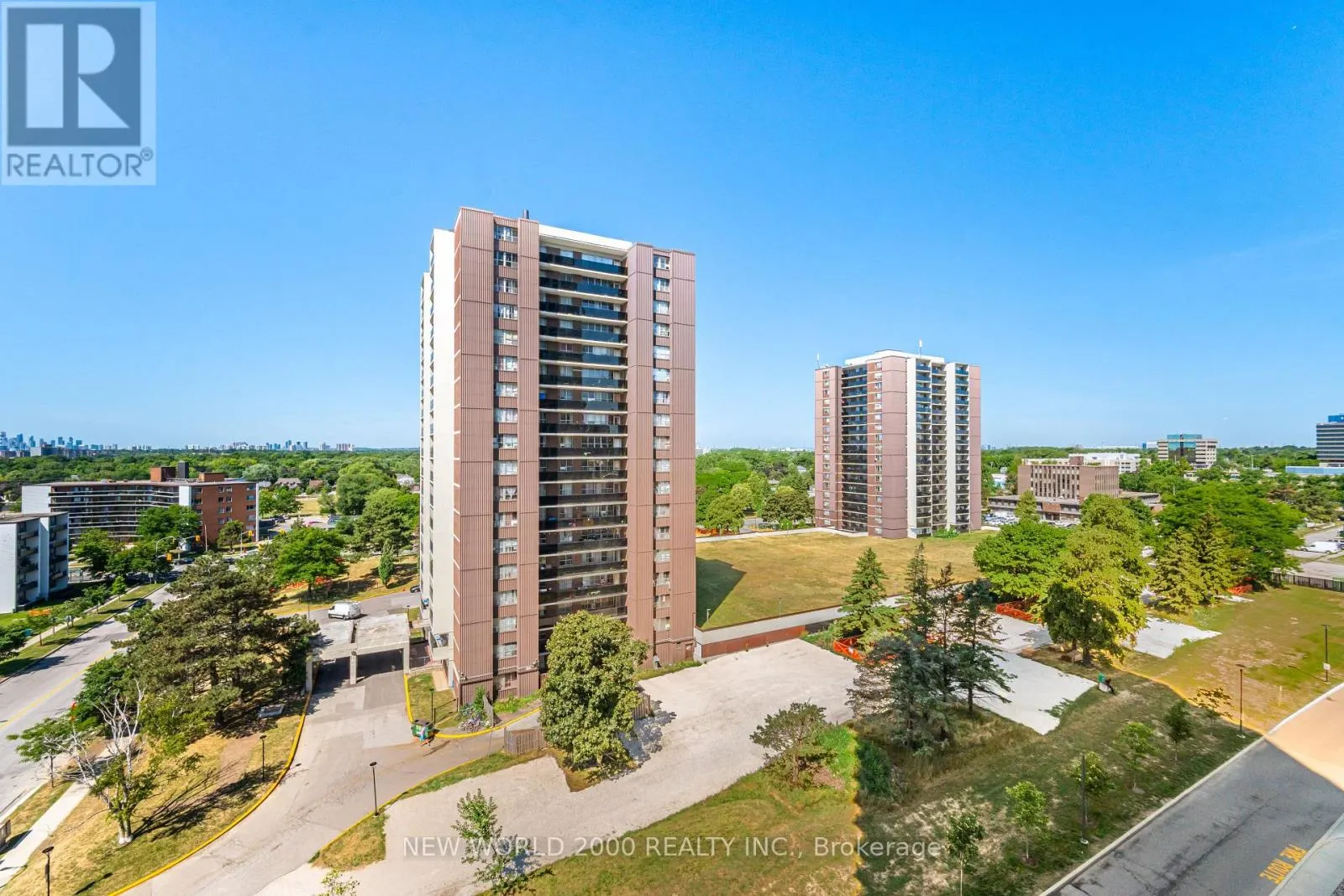 708 - 6 EVA ROAD