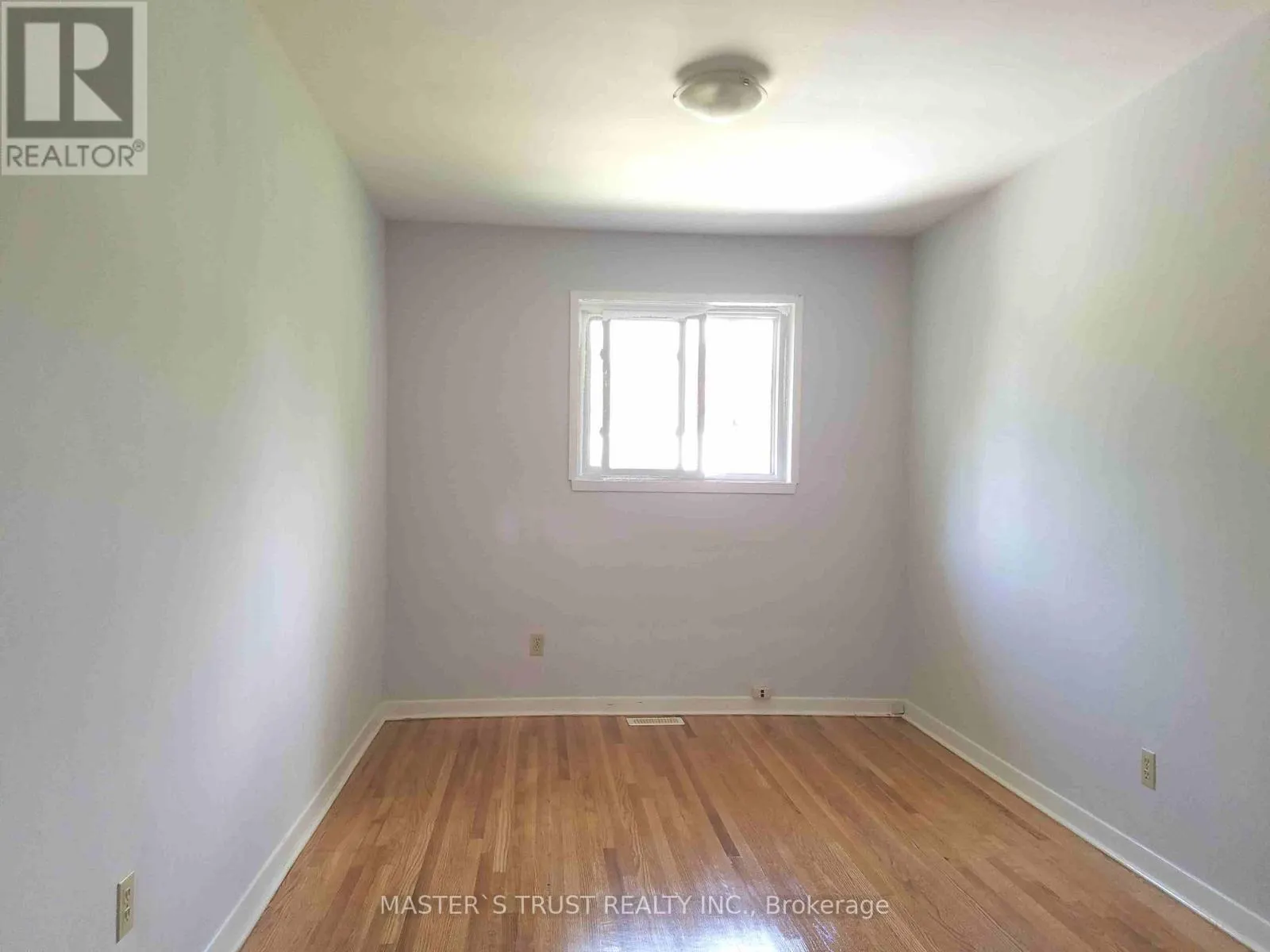 1316 REDBANK CRESCENT