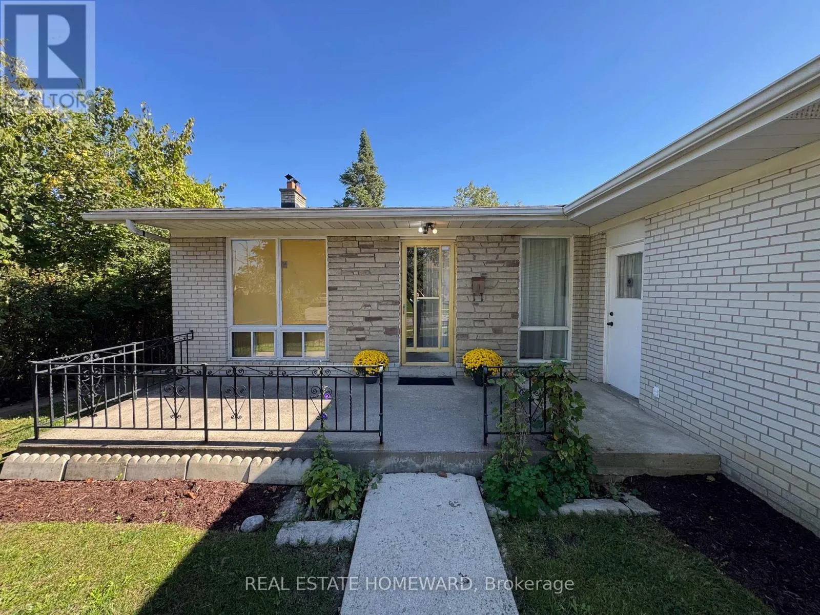 17 COLLINGDALE ROAD