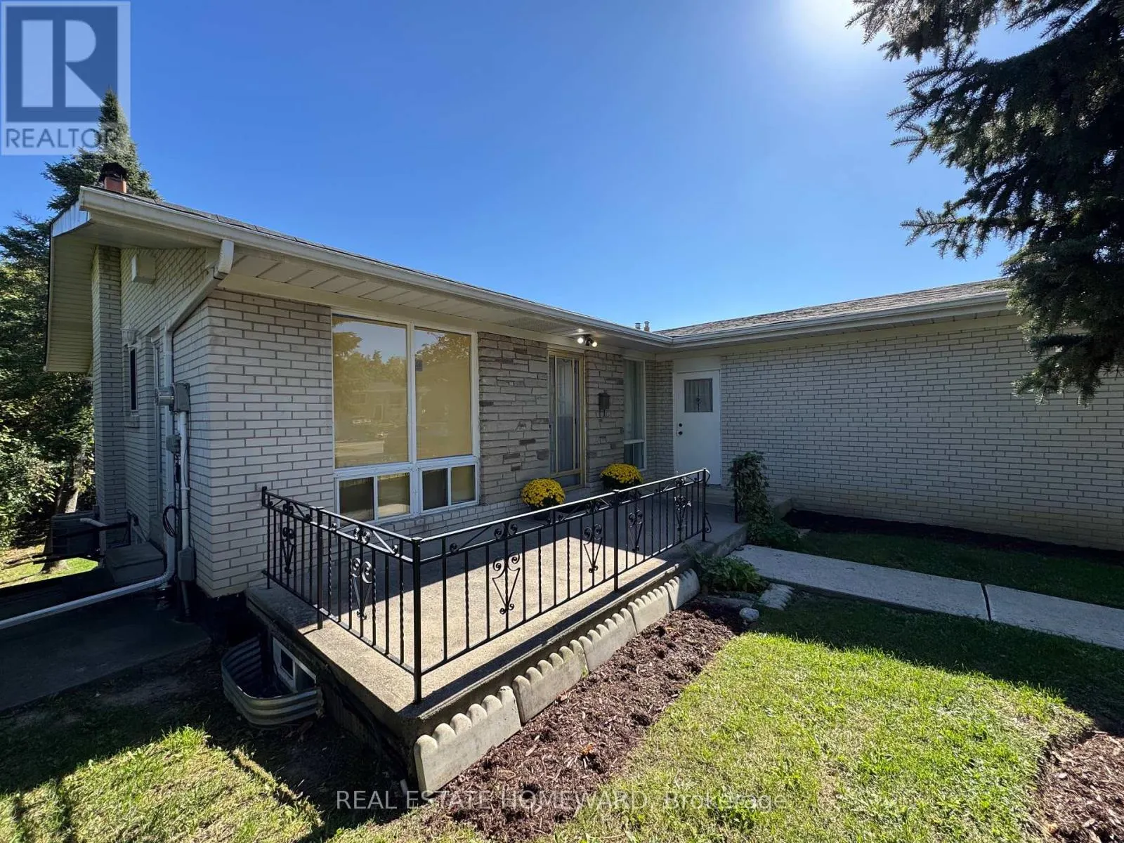 17 COLLINGDALE ROAD