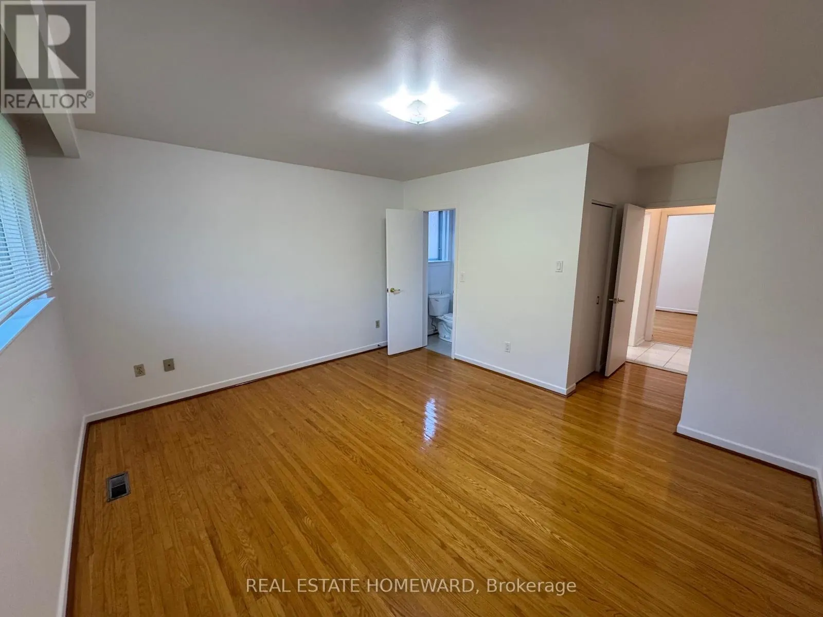 17 COLLINGDALE ROAD