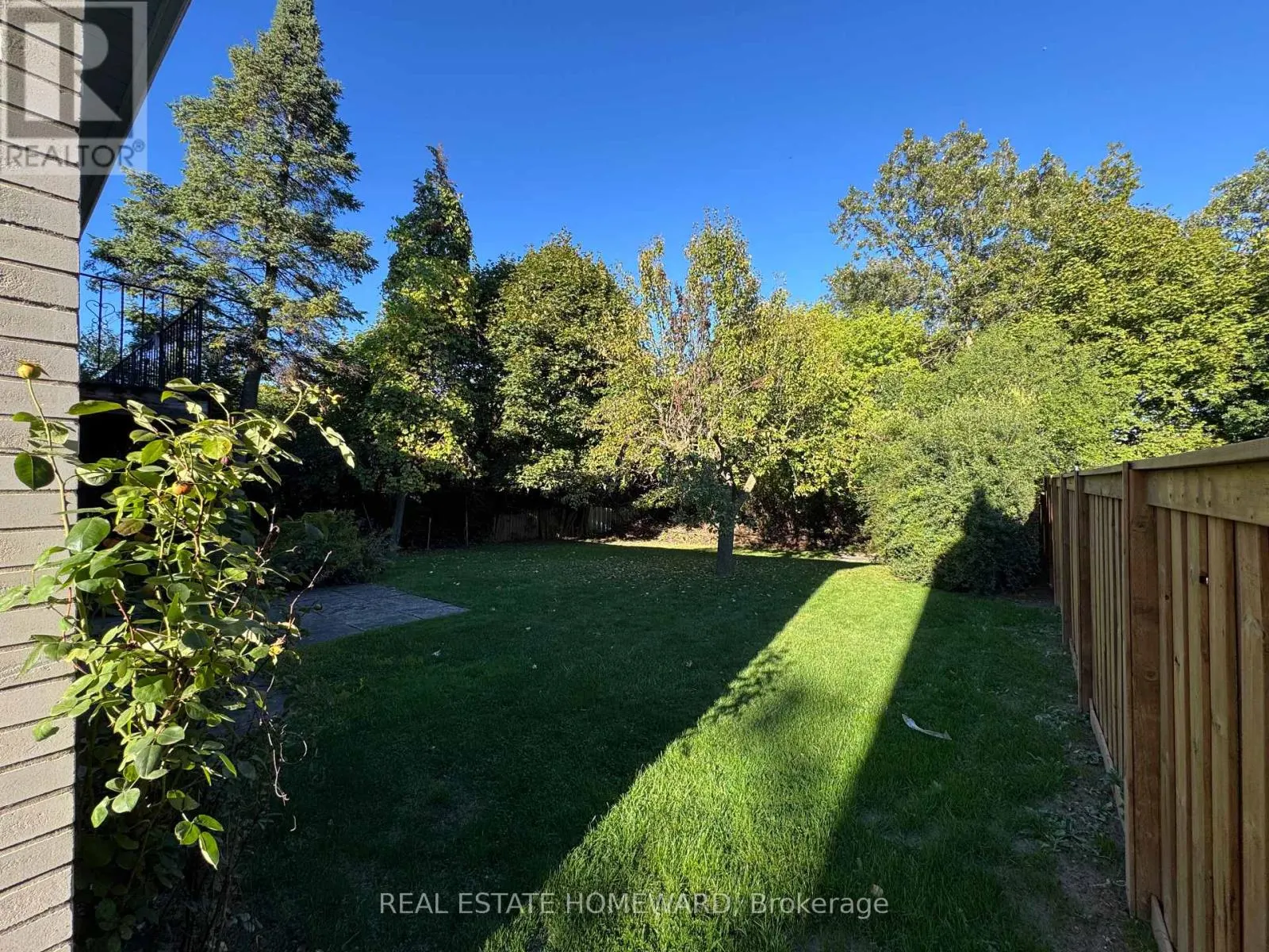 17 COLLINGDALE ROAD
