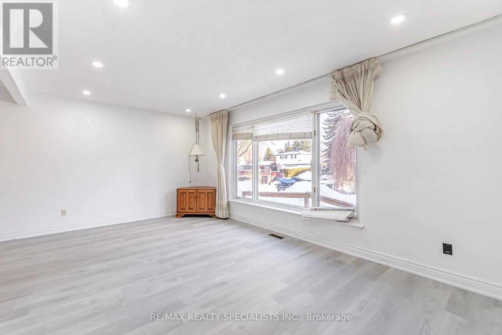 38 DUNBLAINE CRESCENT