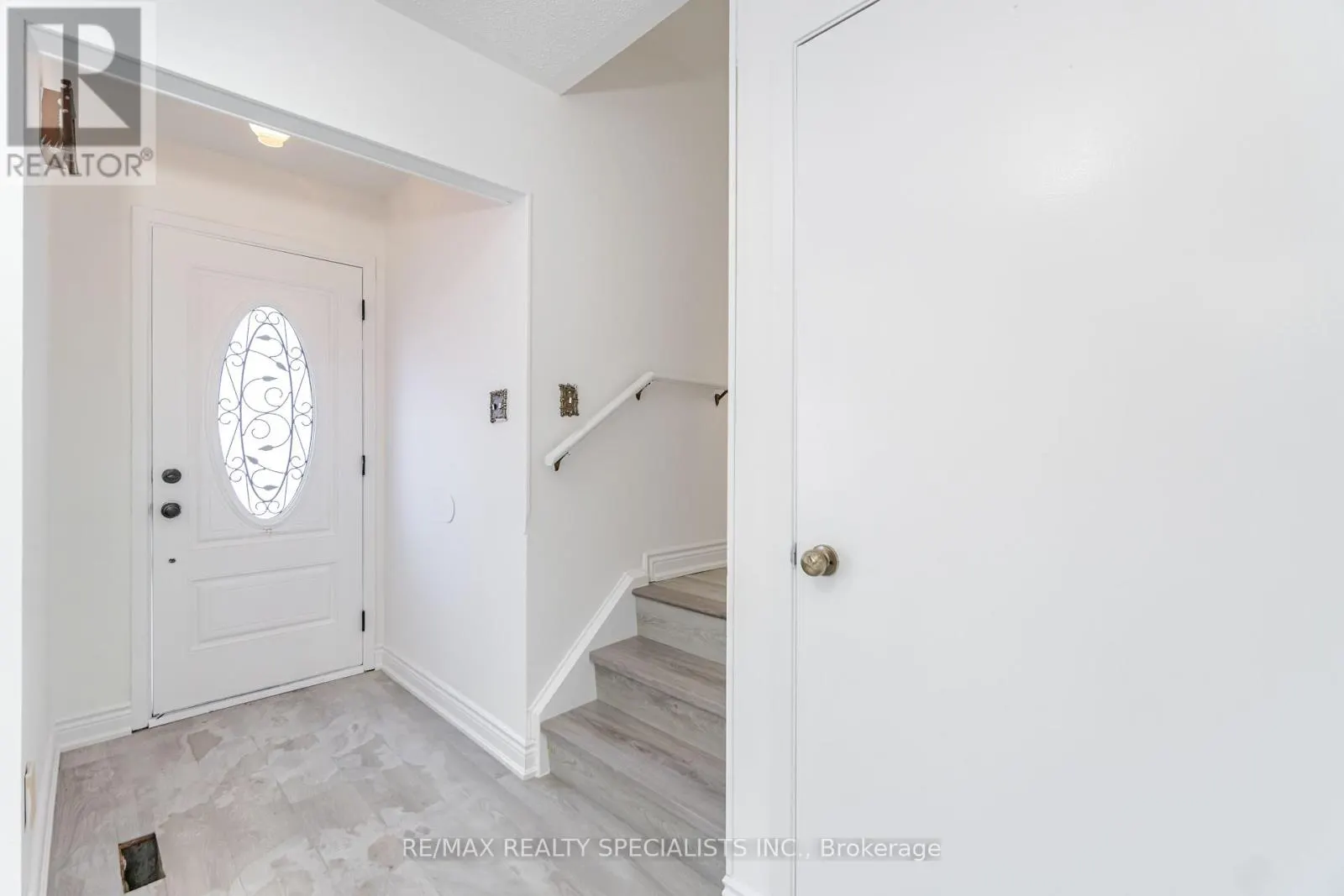 38 DUNBLAINE CRESCENT