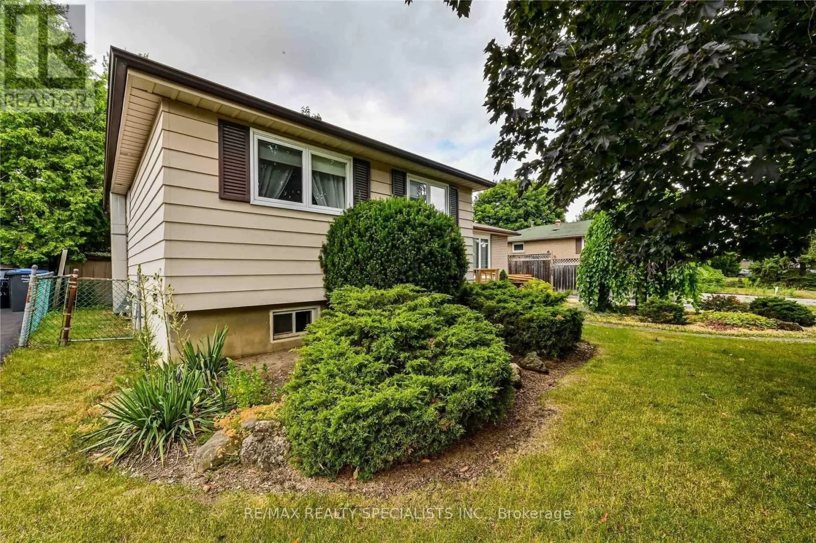 38 DUNBLAINE CRESCENT