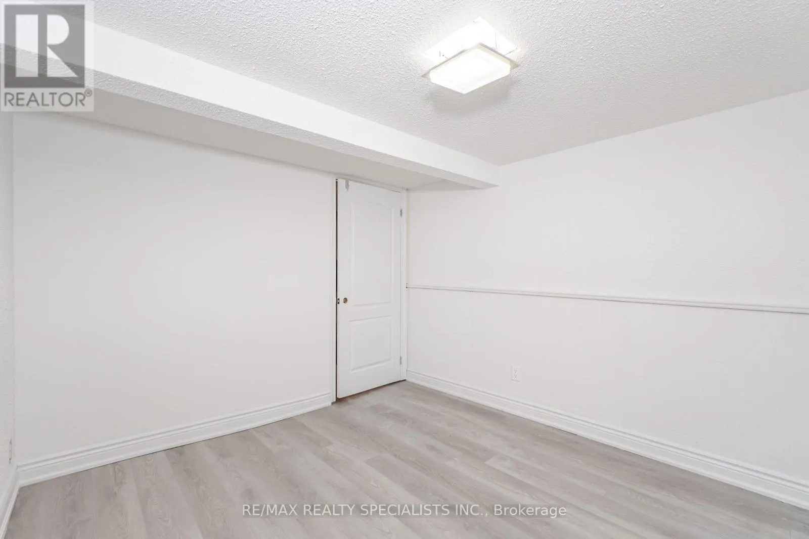 38 DUNBLAINE CRESCENT