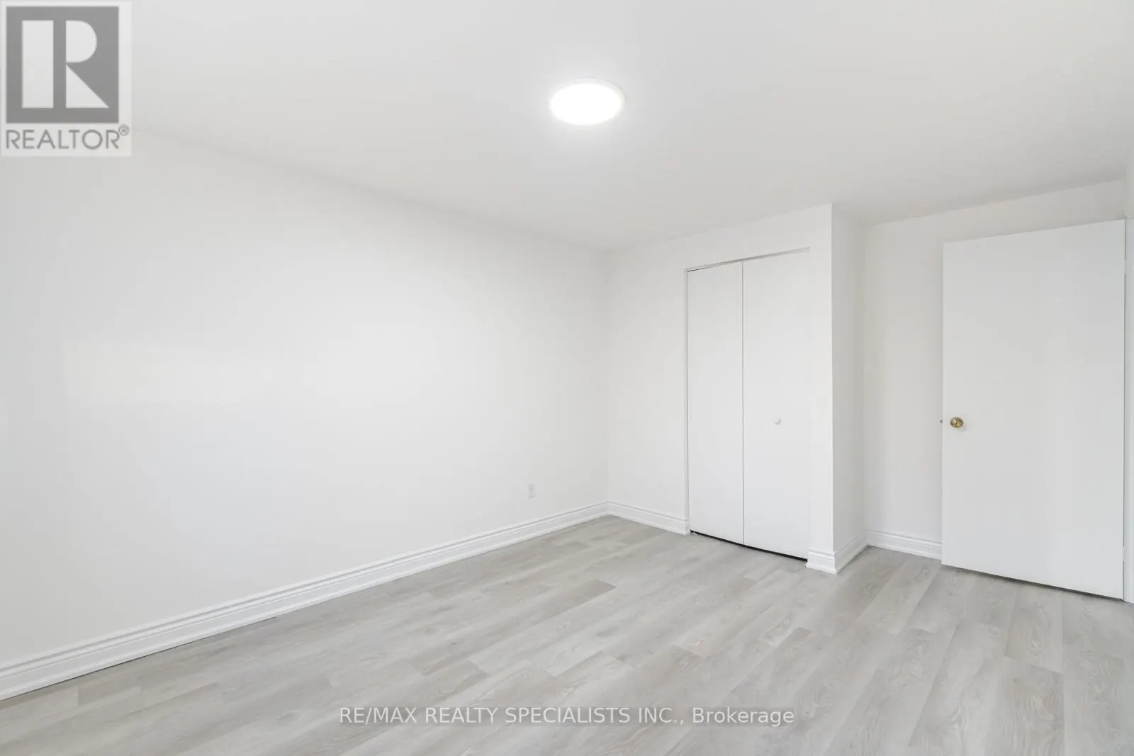 38 DUNBLAINE CRESCENT