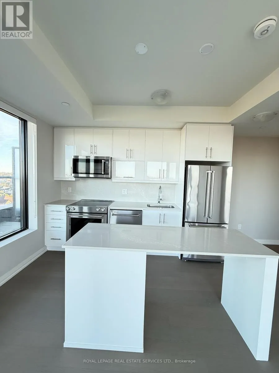 803 - 1415 DUNDAS STREET E