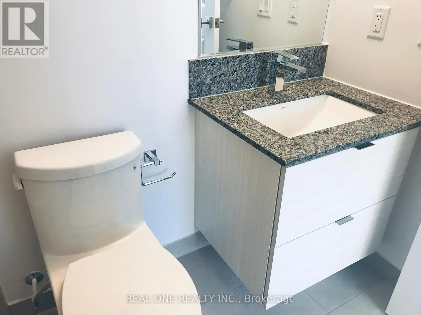 1010 - 36 ELM DRIVE W
