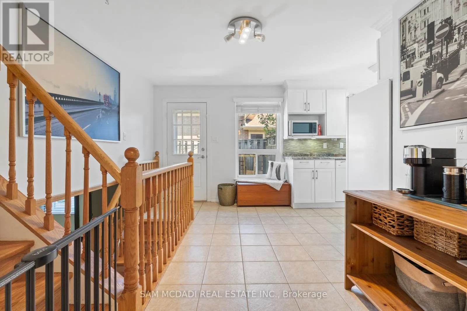 77 LOCKTON CRESCENT