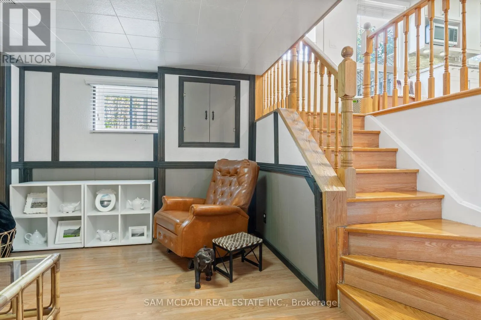 77 LOCKTON CRESCENT