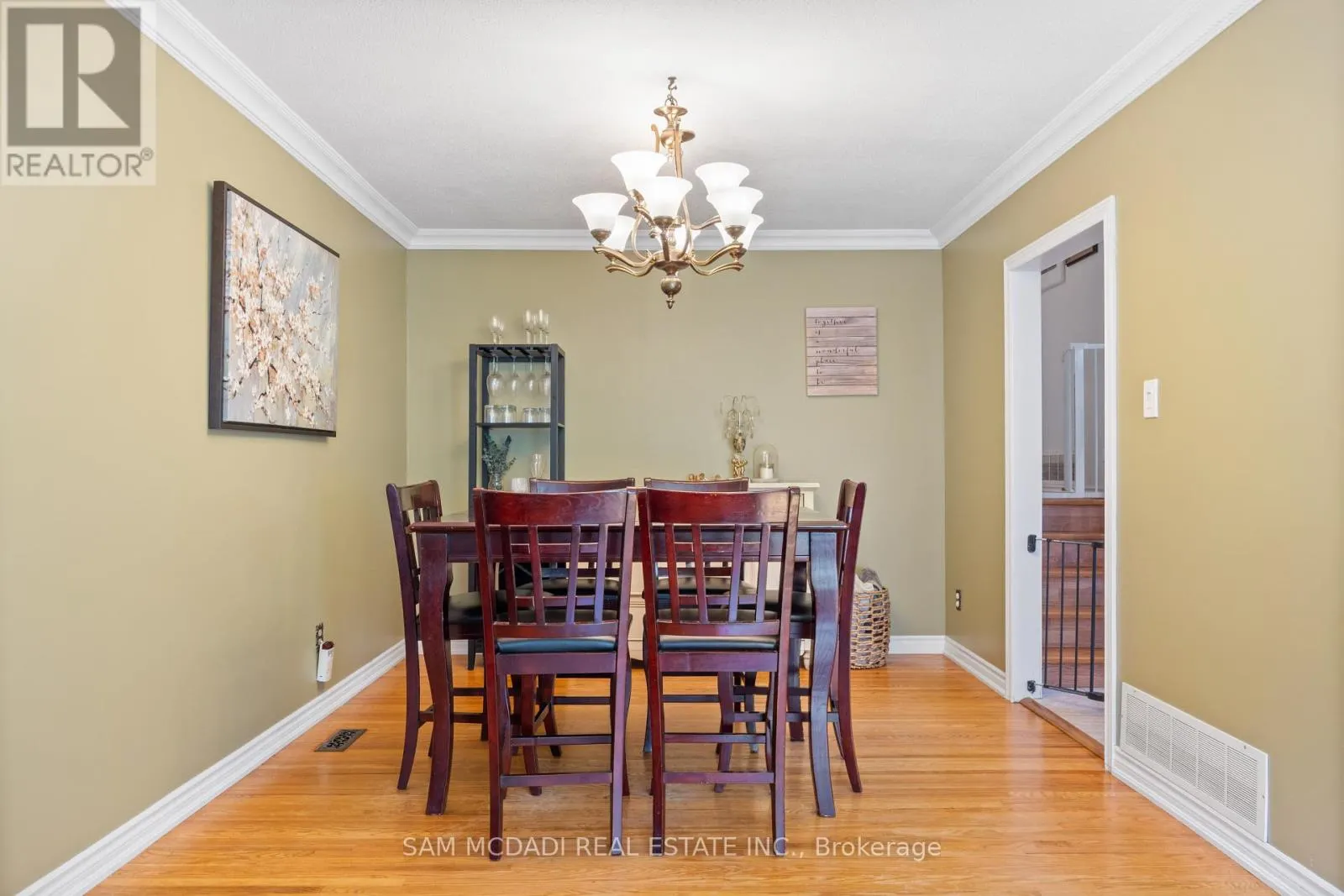 77 LOCKTON CRESCENT