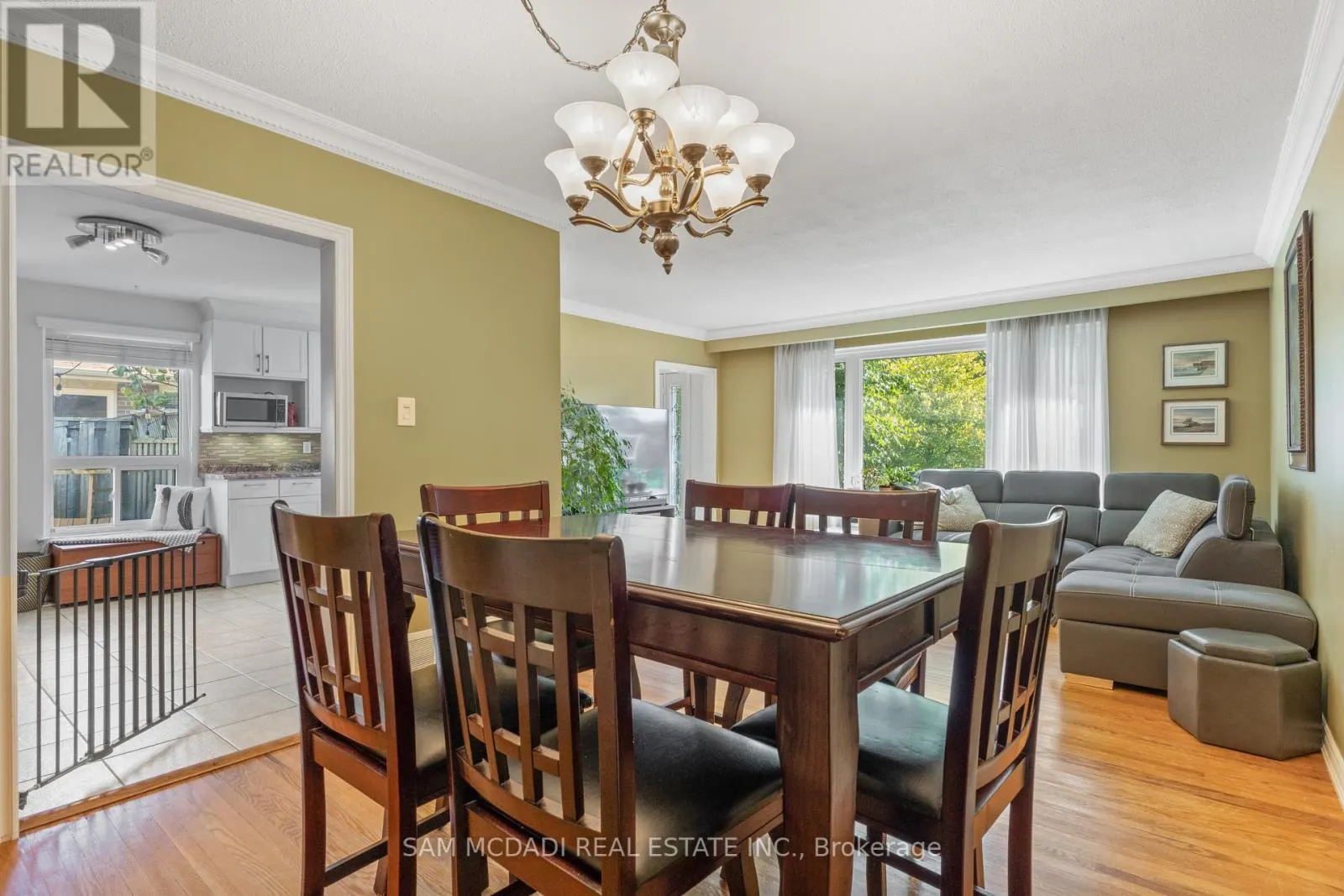 77 LOCKTON CRESCENT