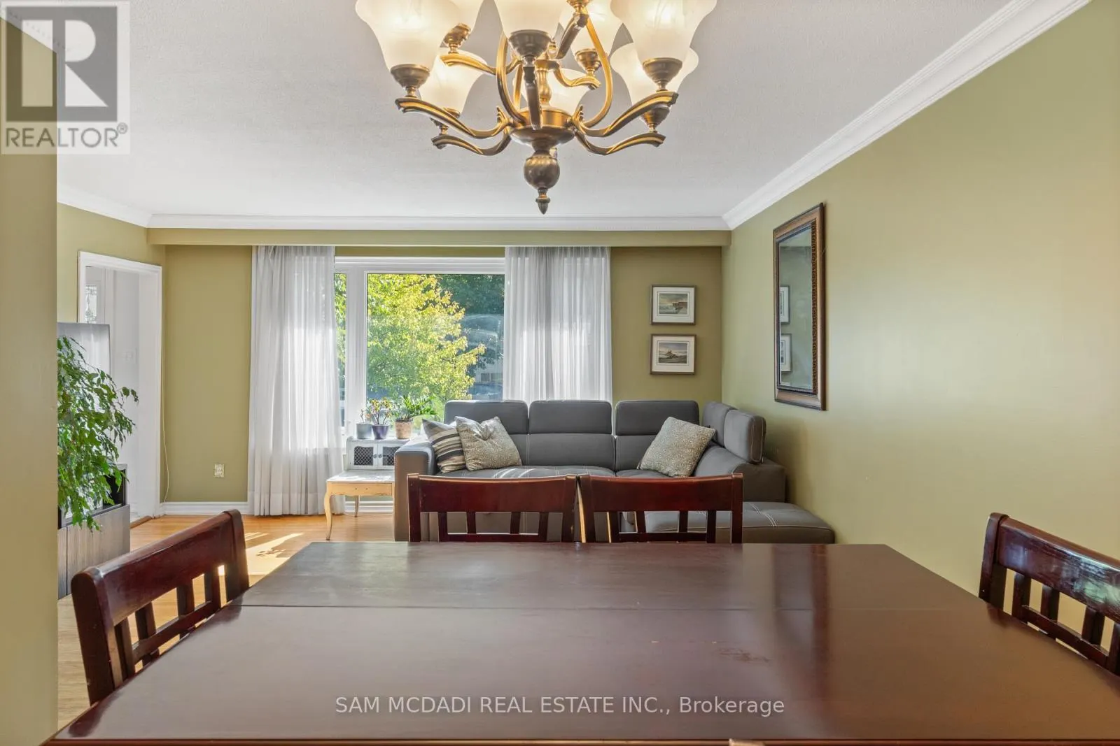 77 LOCKTON CRESCENT
