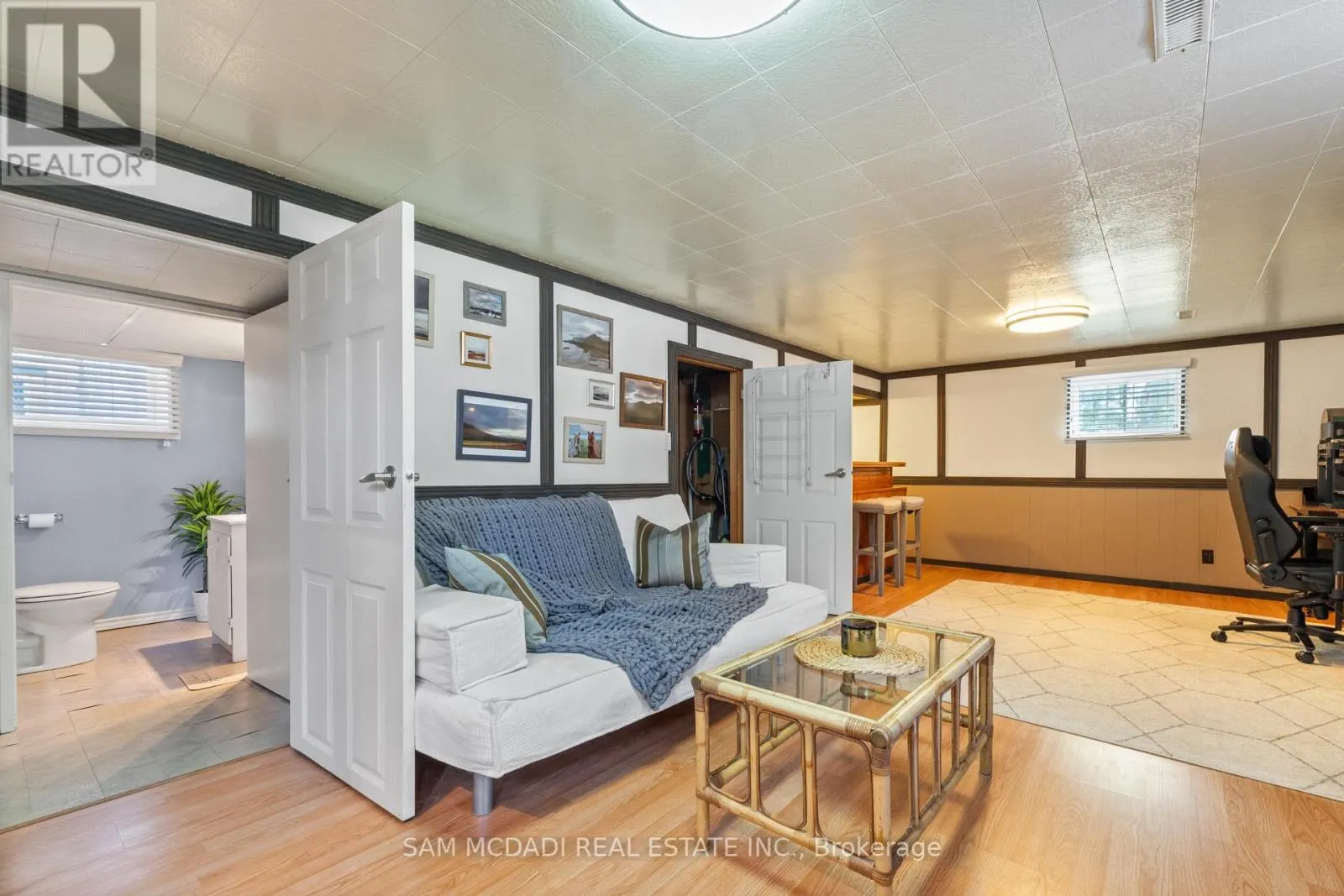 77 LOCKTON CRESCENT