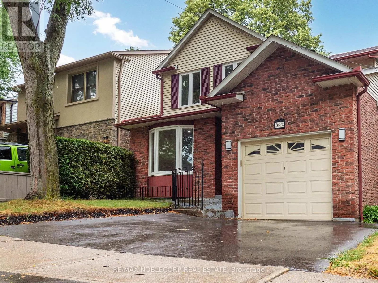 892 SWEETWATER CRESCENT