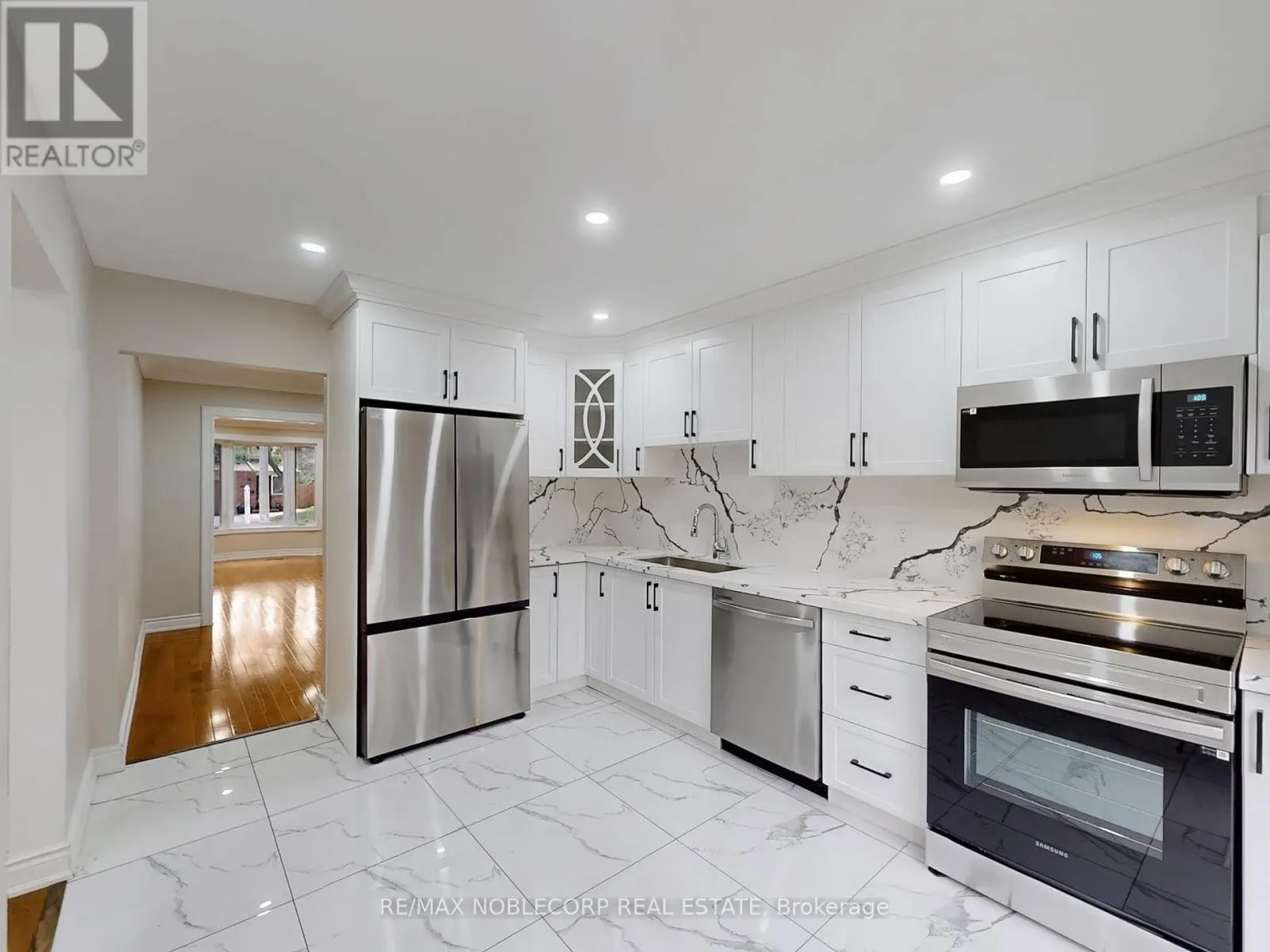 892 SWEETWATER CRESCENT