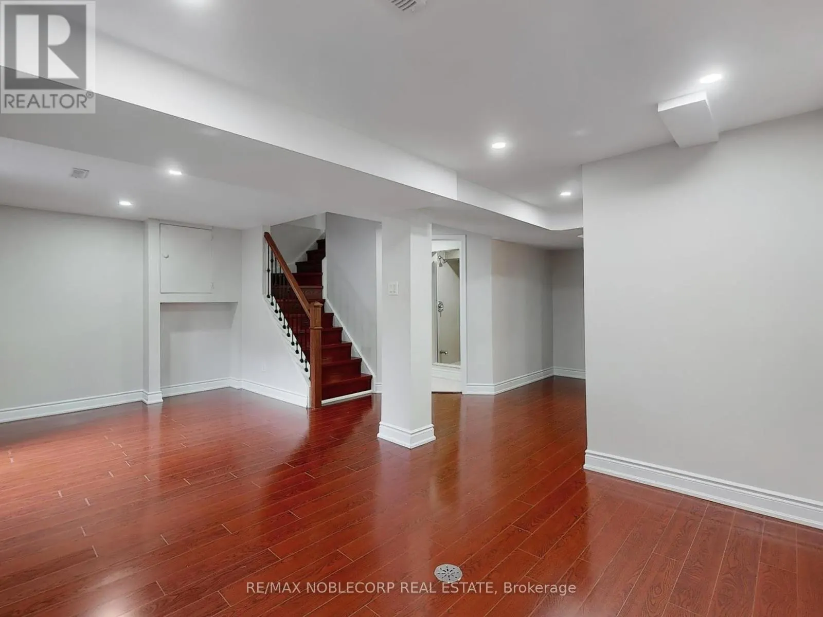 892 SWEETWATER CRESCENT