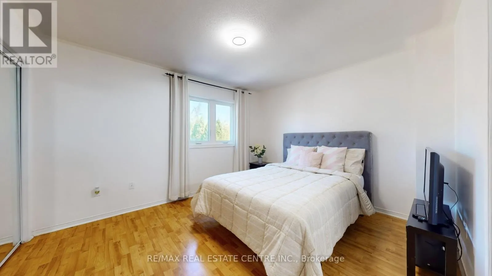 5596 WHISTLER CRESCENT