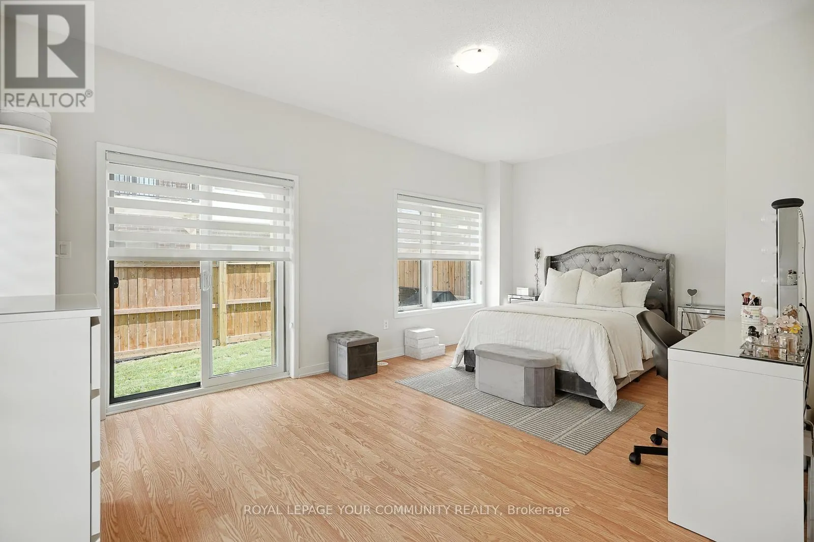 19 HEATHROW LANE