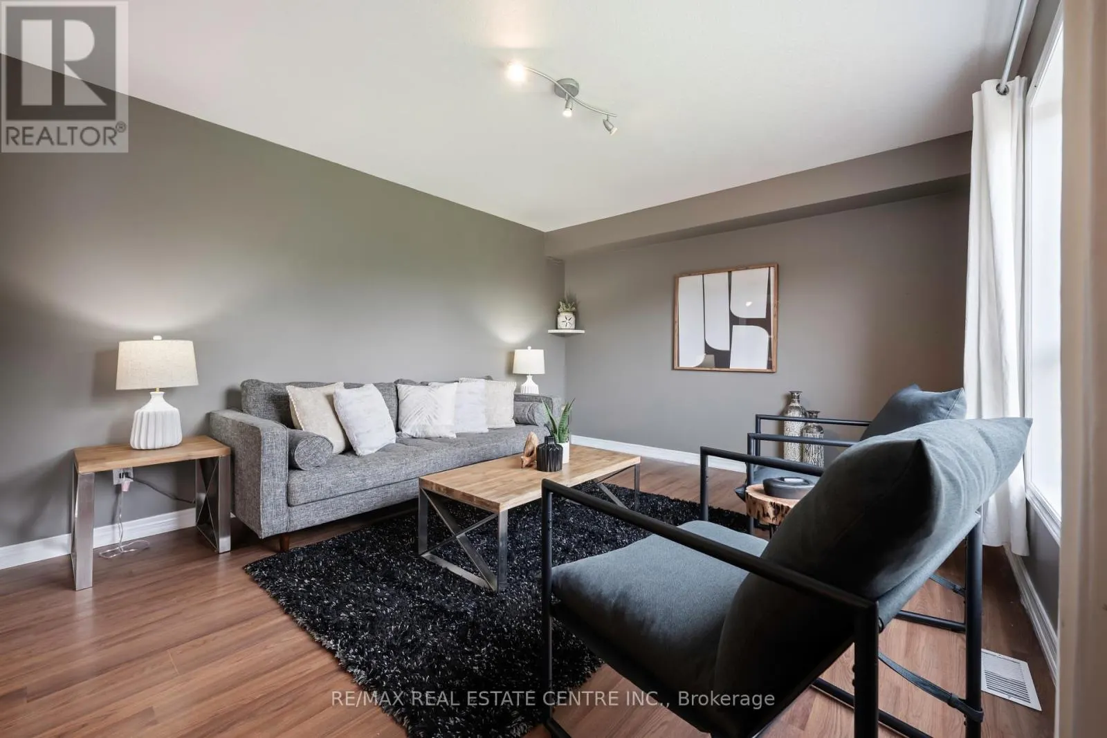 6 MAUDE COURT