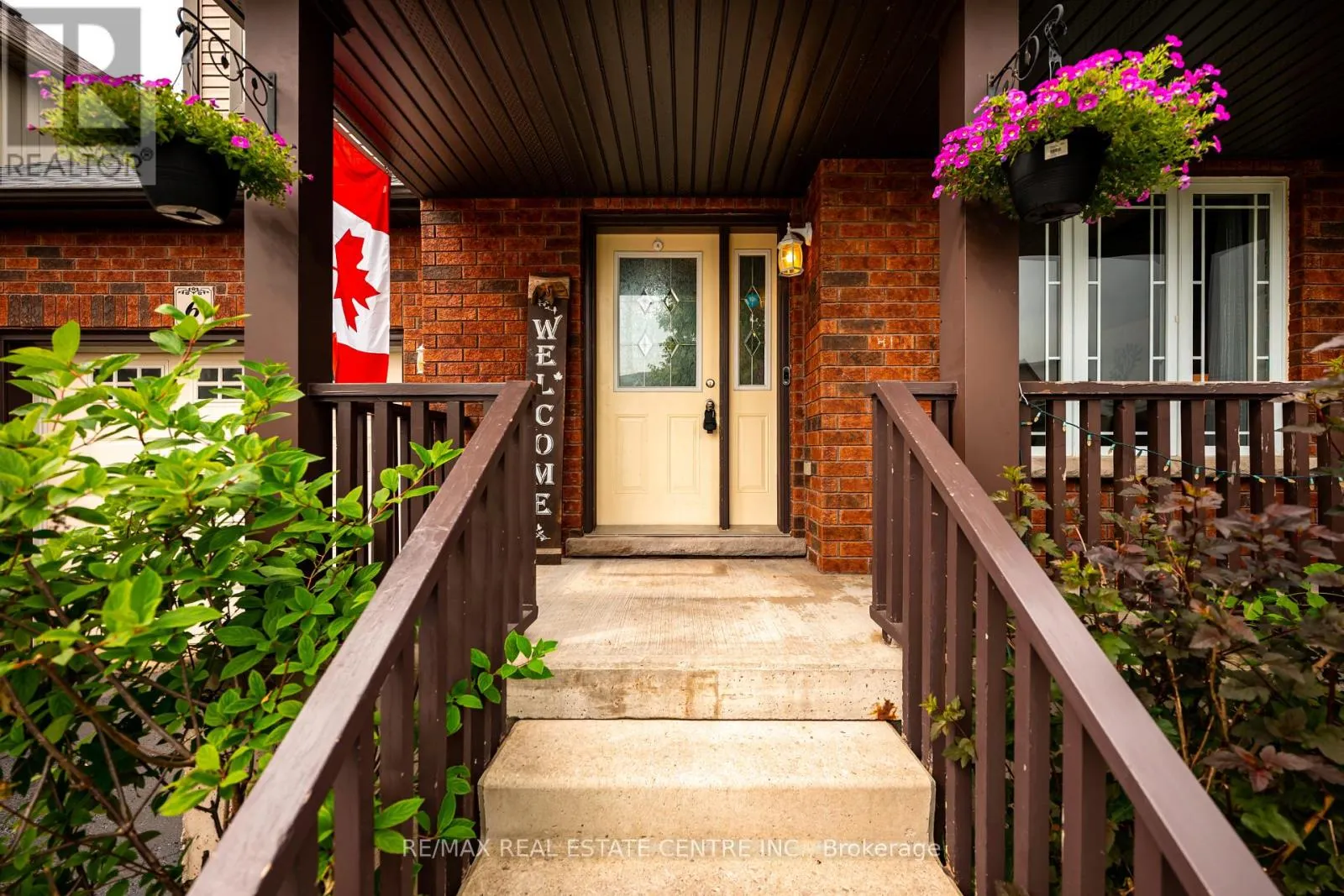 6 MAUDE COURT