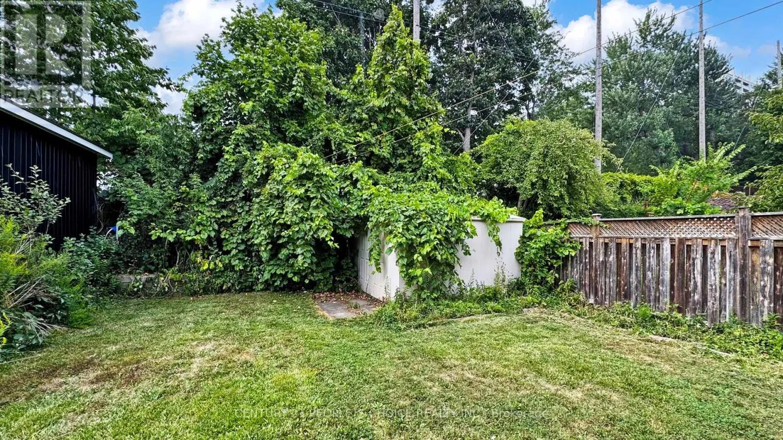 37 FOXRUN AVENUE